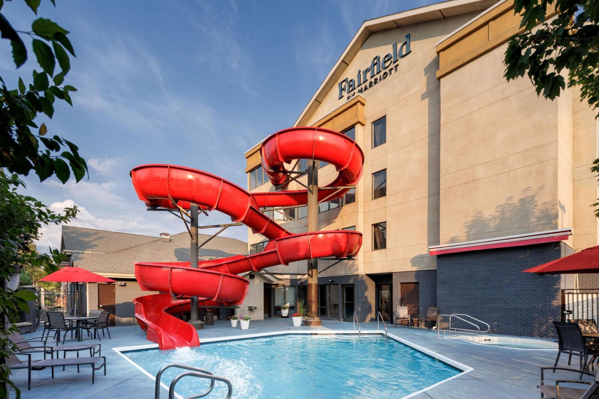 Fairfield Inn & Suites By Marriott Kelowna Exterior foto