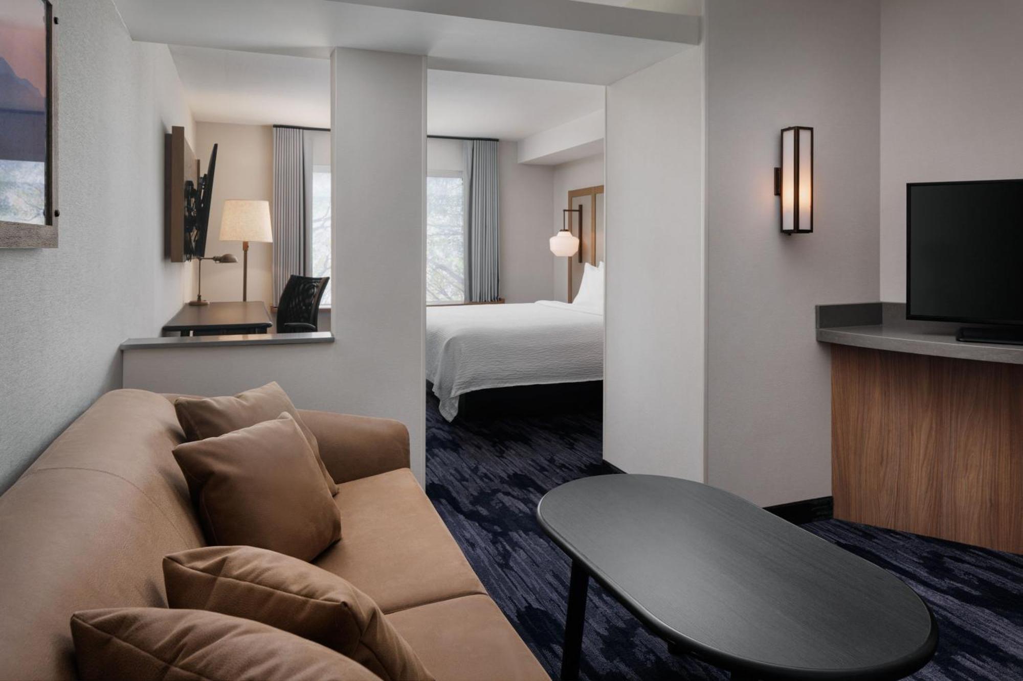 Fairfield Inn & Suites By Marriott Kelowna Exterior foto