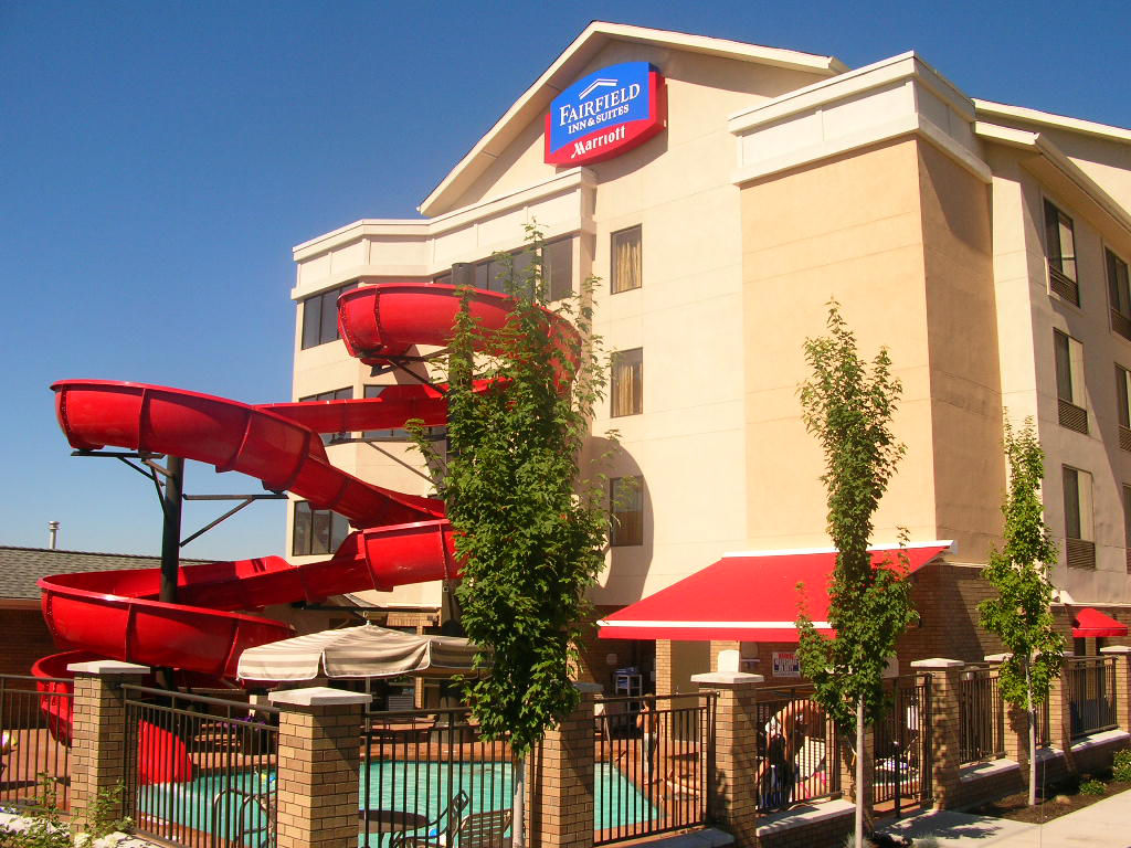 Fairfield Inn & Suites By Marriott Kelowna Exterior foto