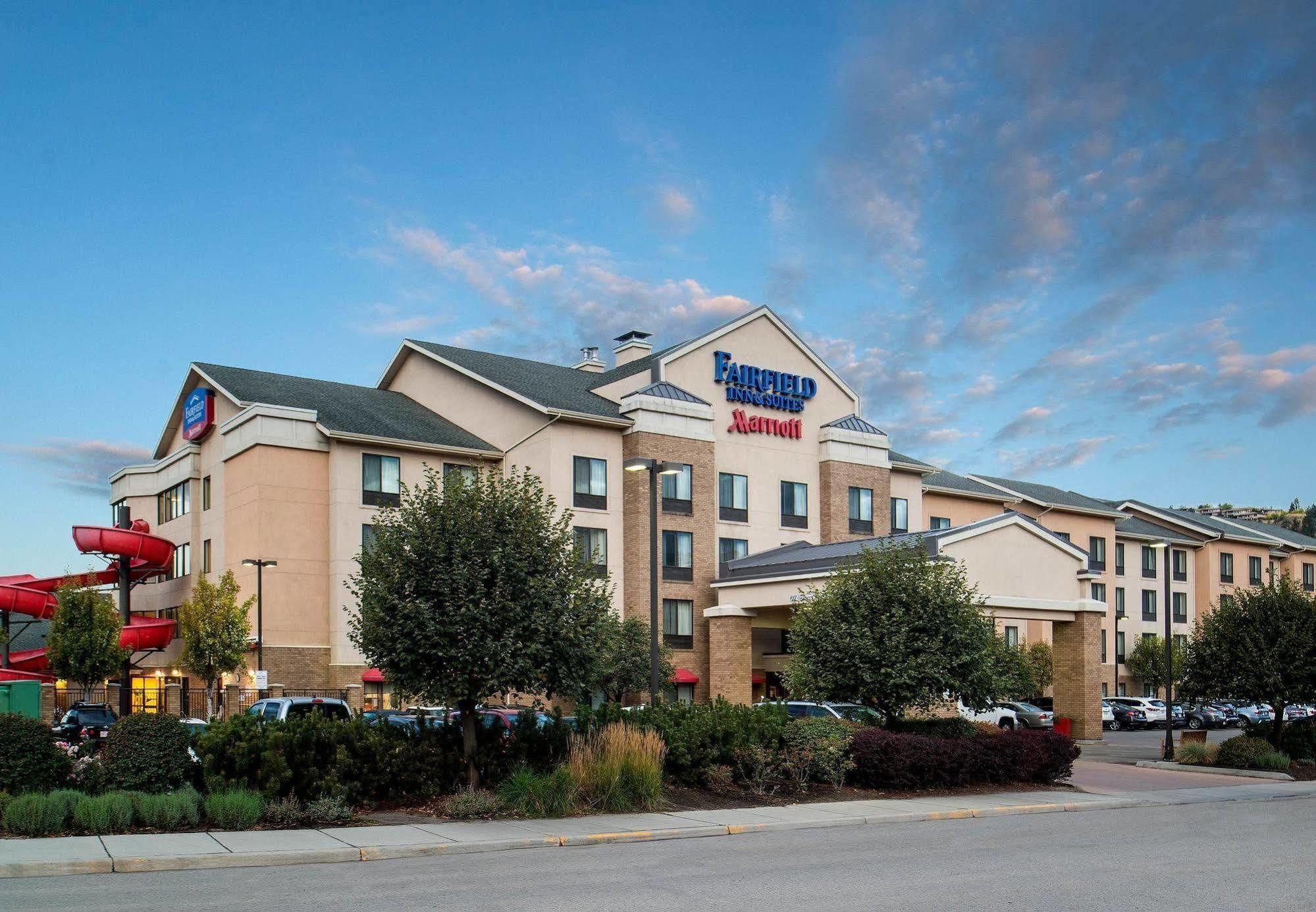 Fairfield Inn & Suites By Marriott Kelowna Exterior foto